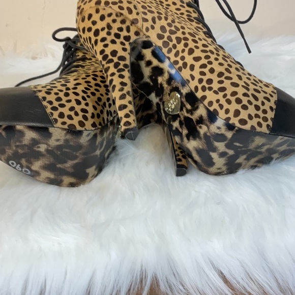 💕2/$20💕Betsey Johnson Cheetah Print Boots NWOT Size 7.5 - Picture 7 of 12